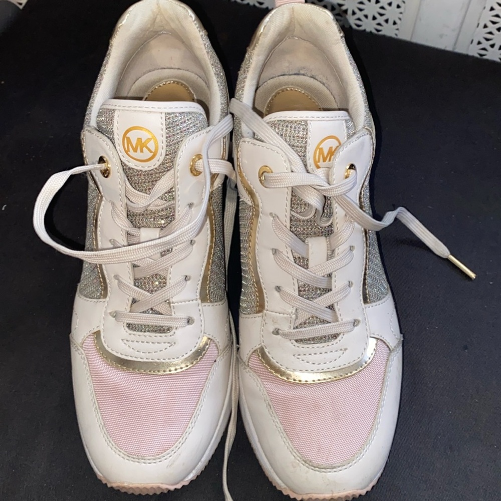 Preloved MK platform sneaker